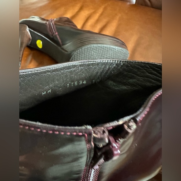 Designer booties - Picture 7 of 8